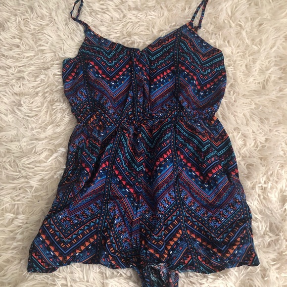 tribal pattern romper - Picture 2 of 3